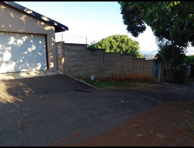 5 BEDROOM HOUSE FOR SALE IN UMGENI PARK